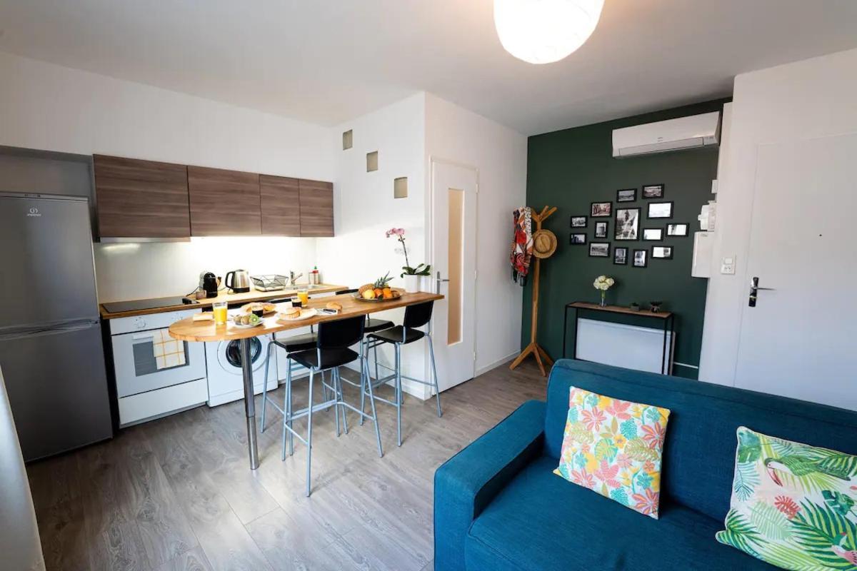 Appartement Centre Village, Clim Et Parking Gratuit Aigues-Mortes Exteriör bild