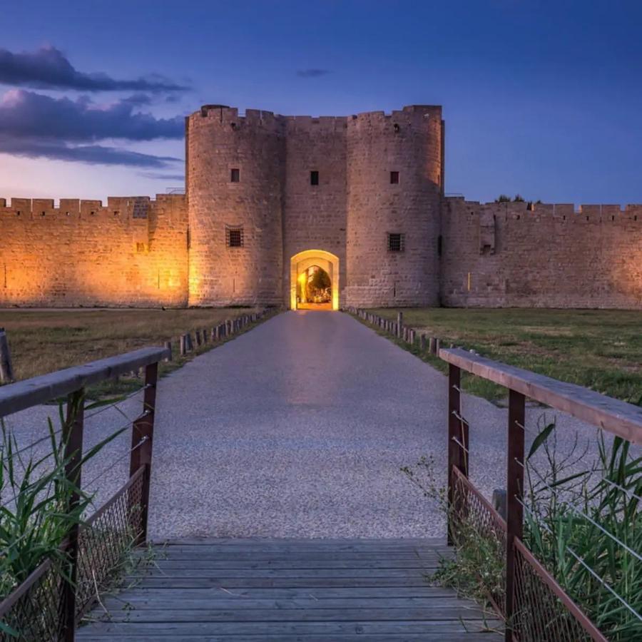 Appartement Centre Village, Clim Et Parking Gratuit Aigues-Mortes Exteriör bild