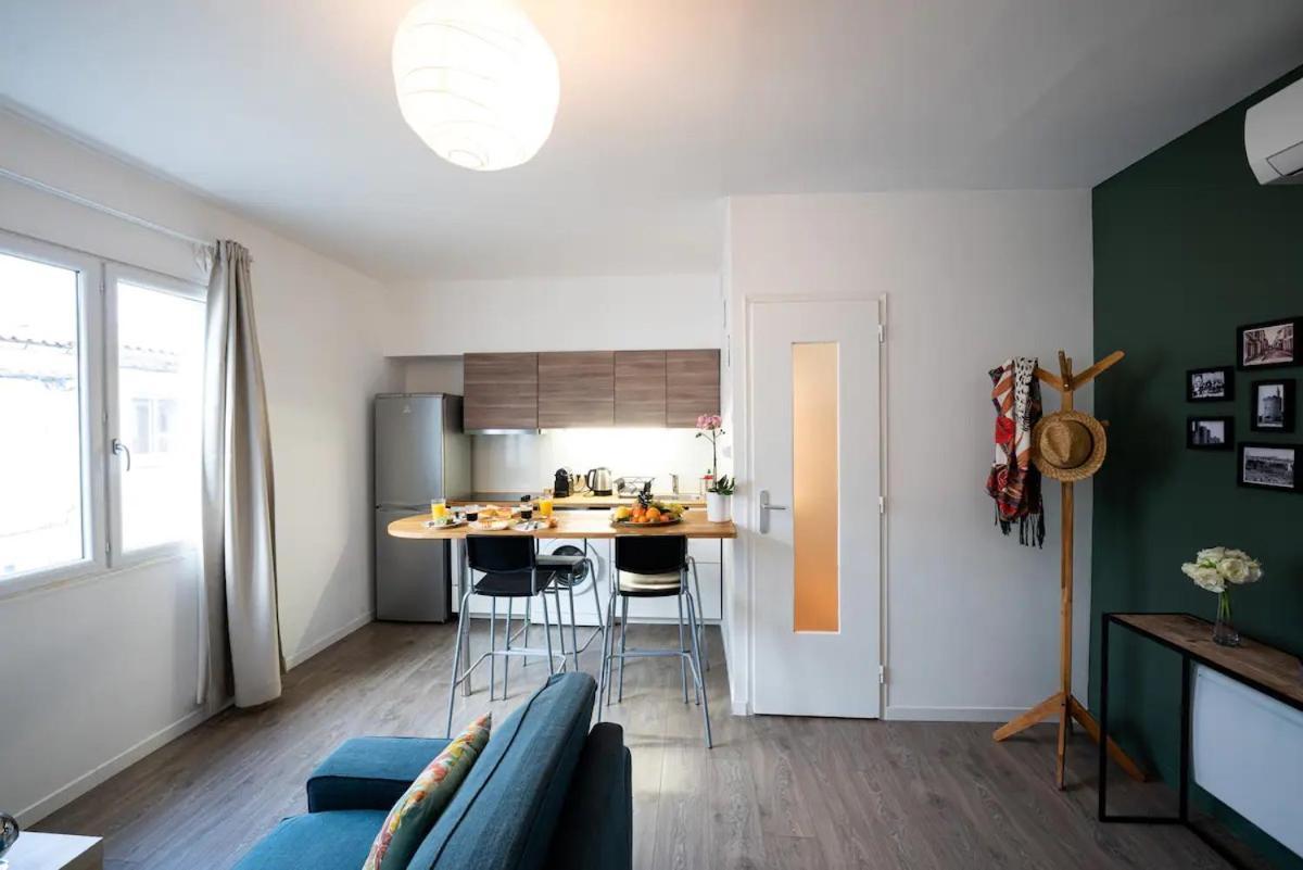 Appartement Centre Village, Clim Et Parking Gratuit Aigues-Mortes Exteriör bild